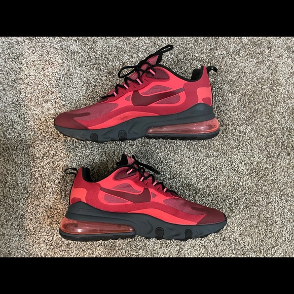 Nike Air Max 270 React - Picture 2 of 11